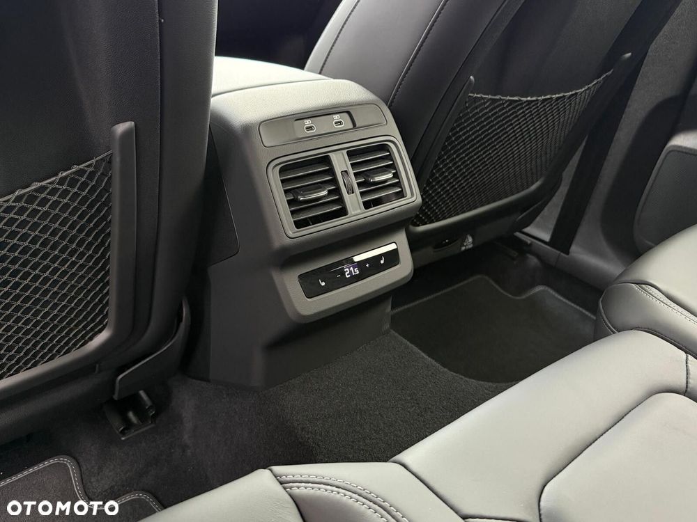 Audi Q5 Sportback - 24