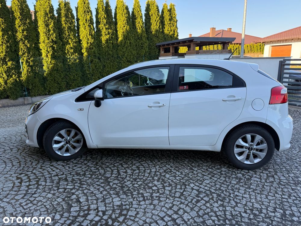Kia Rio - 5