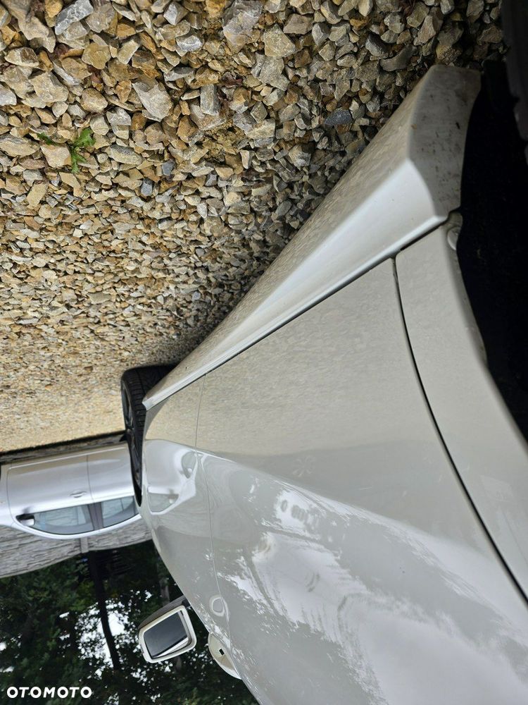 Mercedes-Benz CLA Shooting Brake 180 d - 36