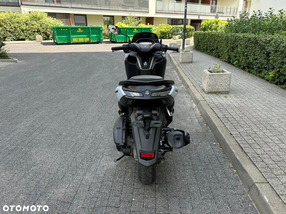 Yamaha NMAX - 9