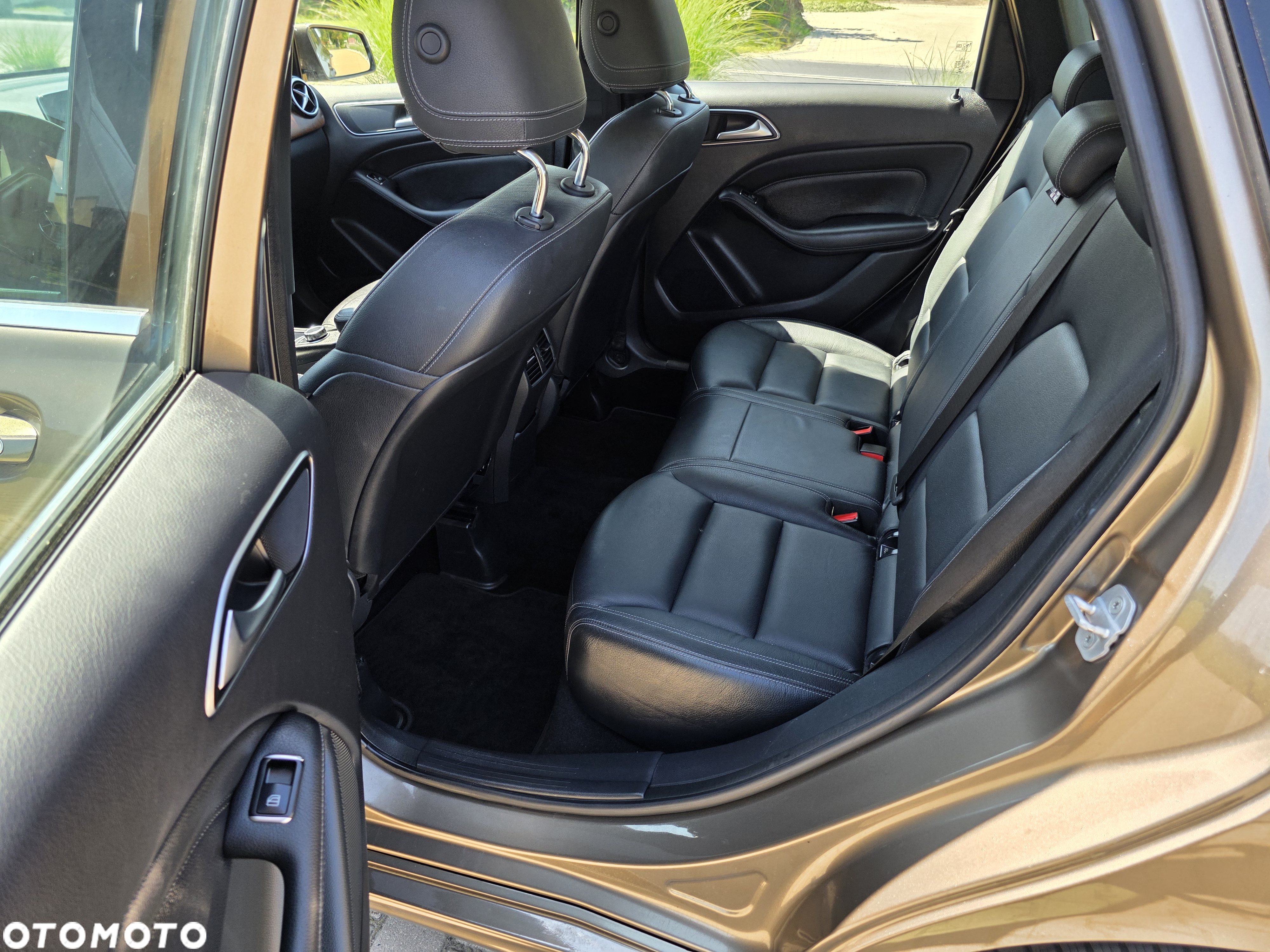 Mercedes-Benz Klasa B 200 CDI (BlueEFFICIENCY) 7G-DCT - 11