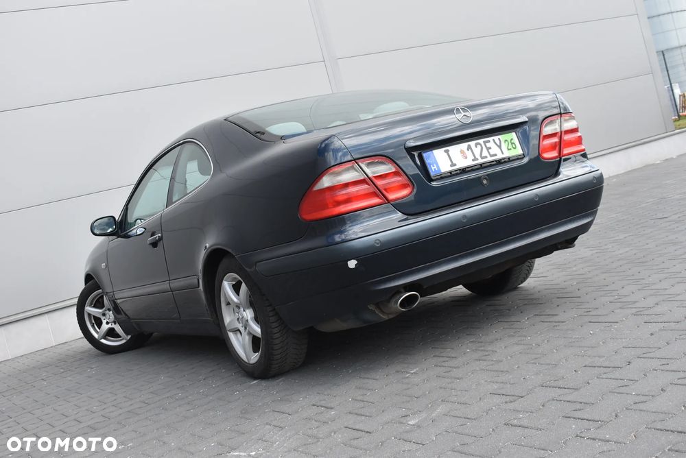Mercedes-Benz CLK - 33