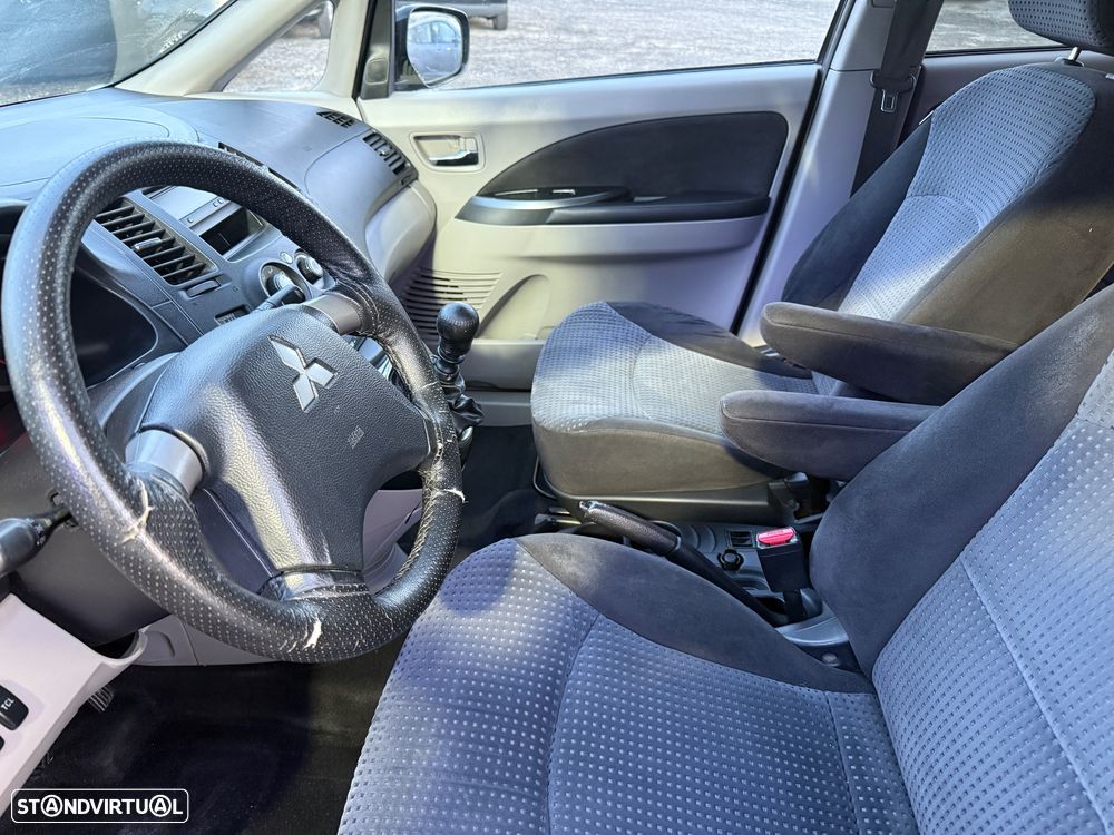 Mitsubishi Grandis 2.0 DI-D Sport - 11