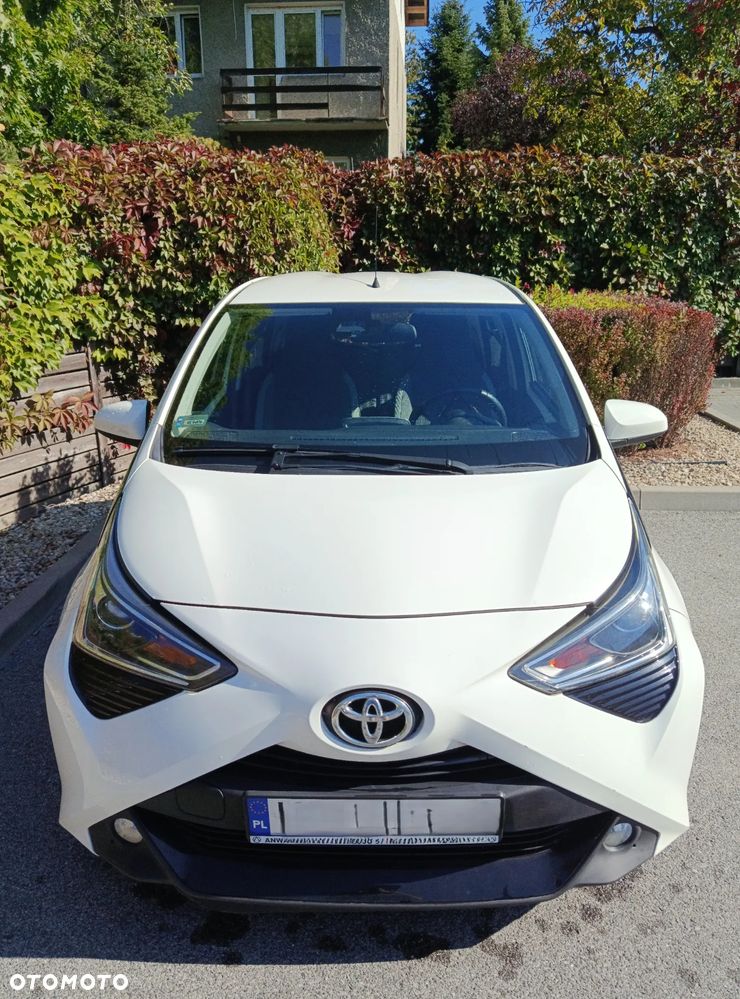 Toyota Aygo x-play - 3