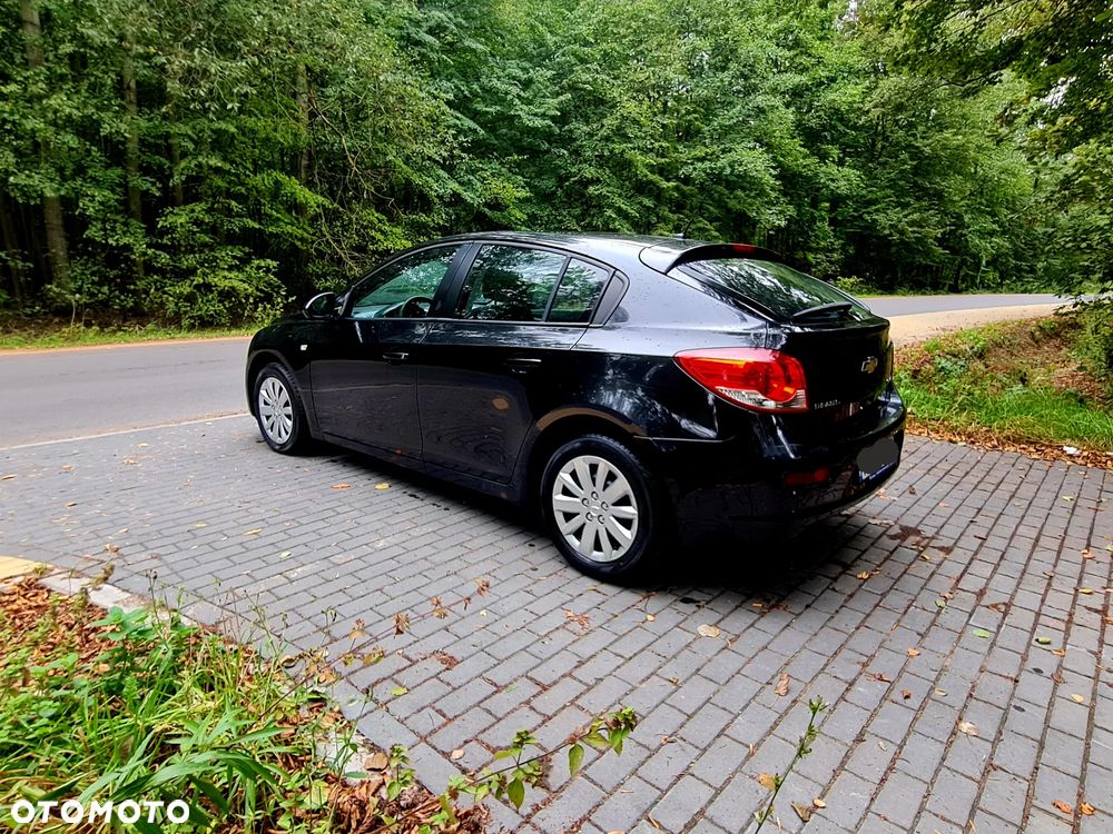 Chevrolet Cruze - 11