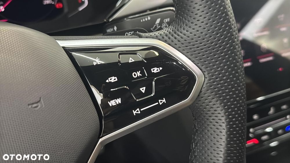 Volkswagen Arteon 2.0 TSI R-Line DSG - 25