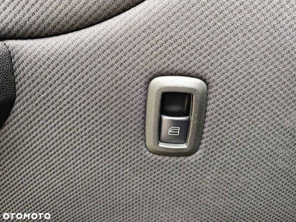 Mercedes-Benz Klasa B 200 CDI Special Edition - 24