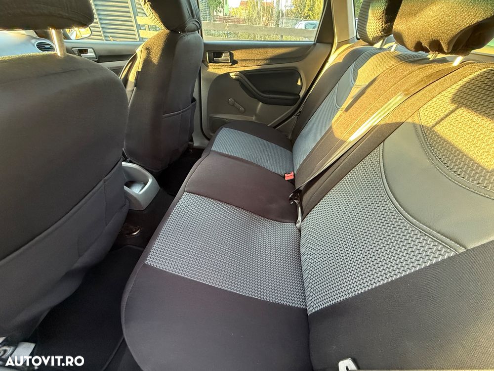 Ford Focus 1.6 TDCI 90 CP Trend - 8