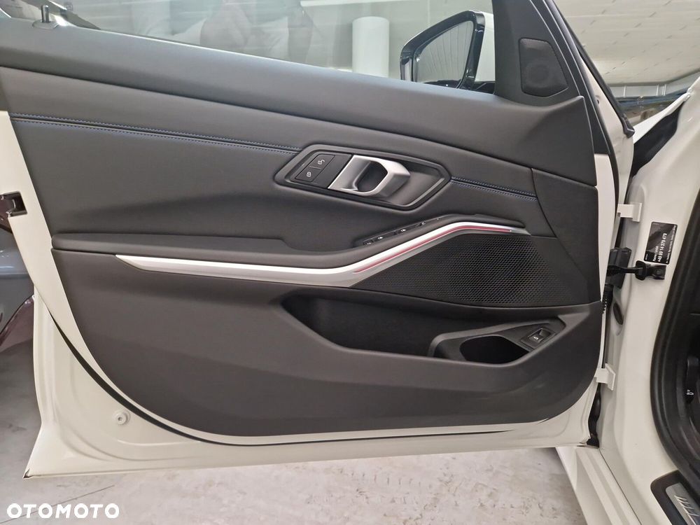 BMW Seria 3 - 12
