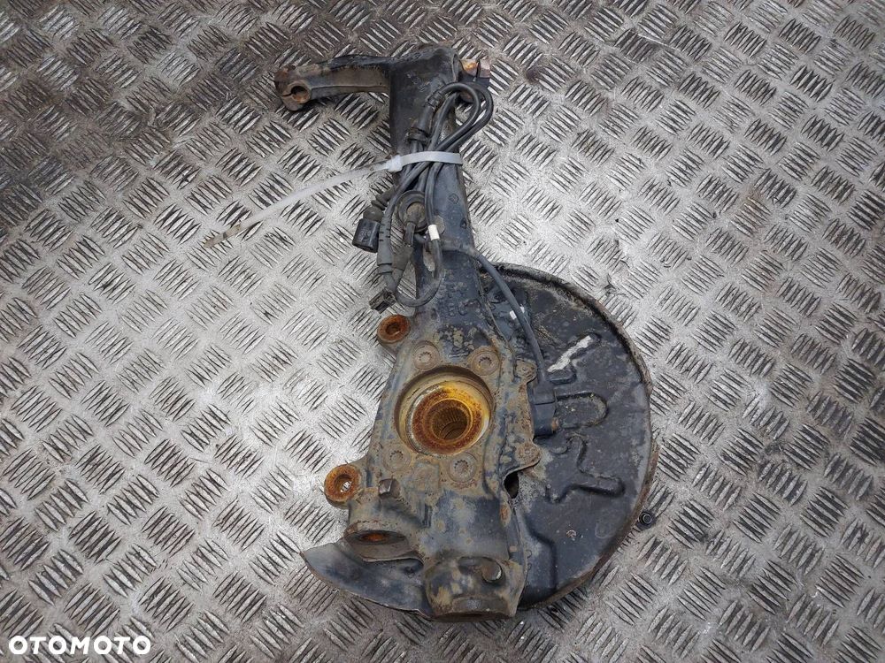PIASTA ZWROTNICA LEWY PRZÓD SEAT EXEO I 2.0 TDI 3R0407257 ID: 234407 - 3