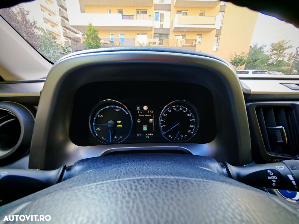 Toyota RAV4 - 18