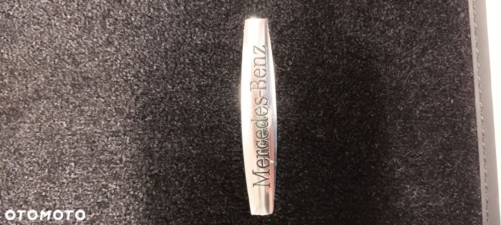 MERCEDES CLS C219 Dywaniki welurowe zestaw przod i tyl USZKODZONE - 3