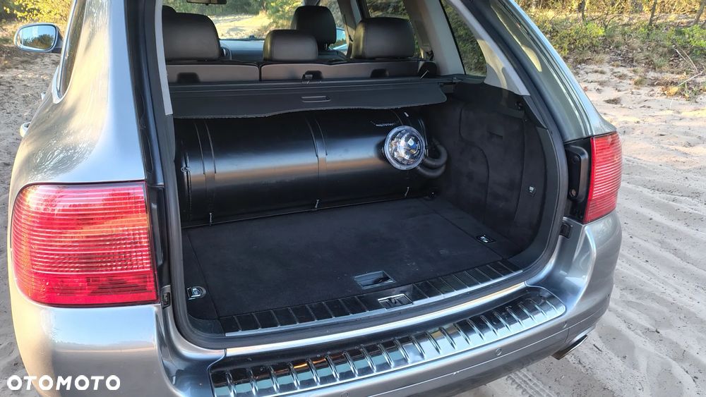 Porsche Cayenne Tiptronic S - 10