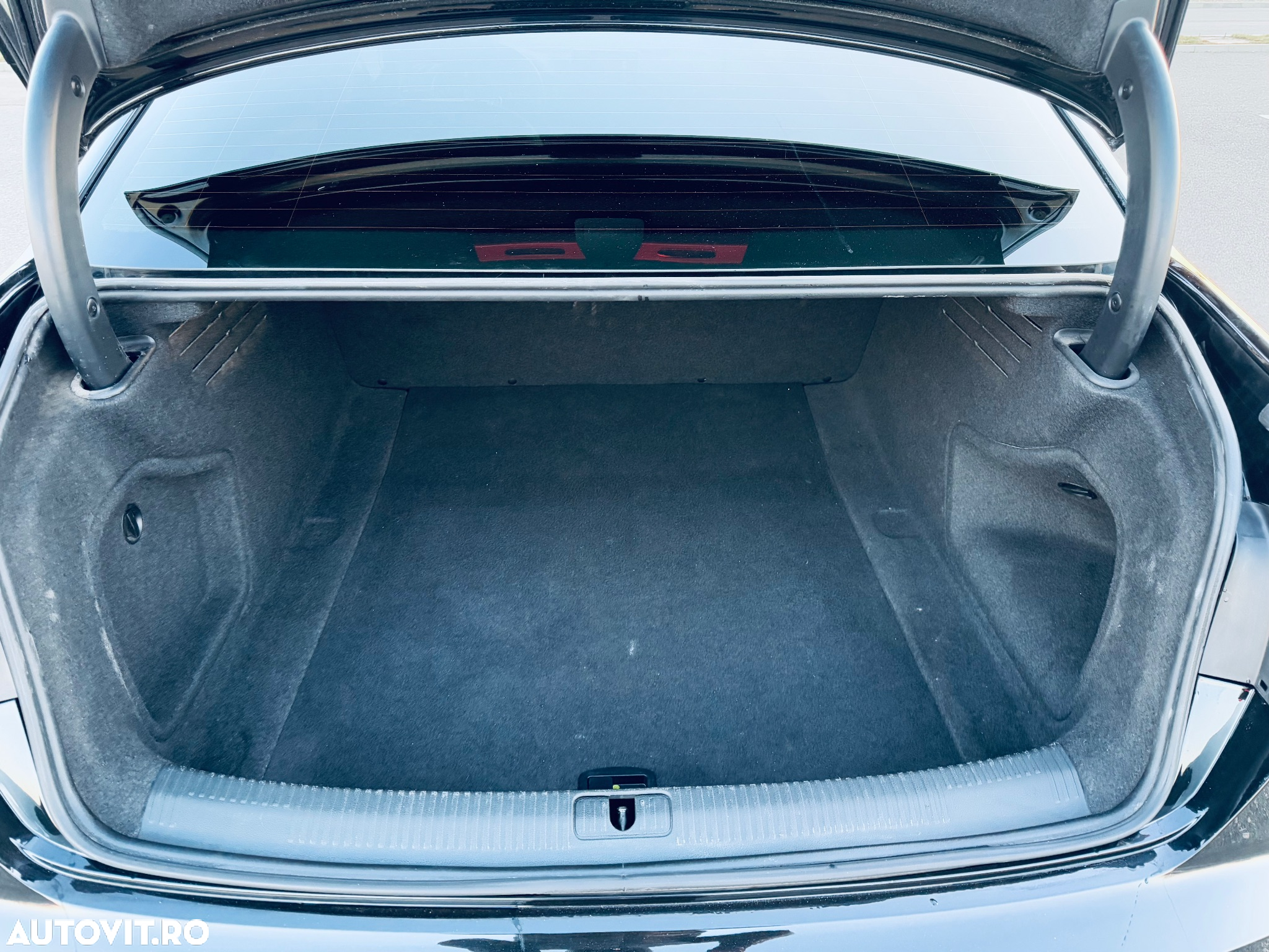 Audi A4 2.0 TDI ultra S tronic Design - 25