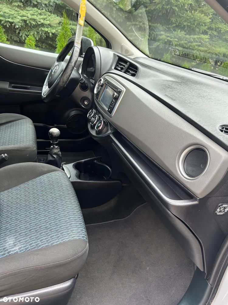 Toyota Yaris 1.4 D-4D Prestige - 14