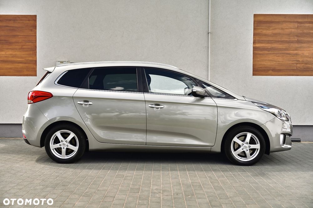 Kia Carens 1.6 GDI Attract - 17