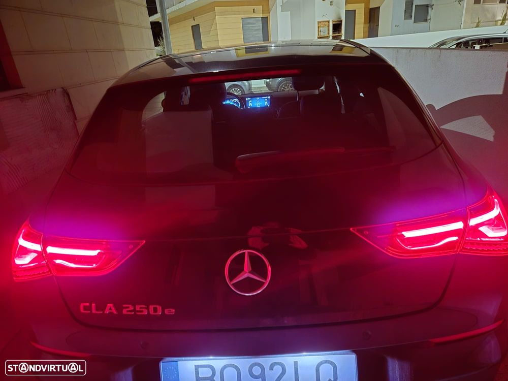 Mercedes-Benz CLA 250 e Shooting Brake Progressive - 20