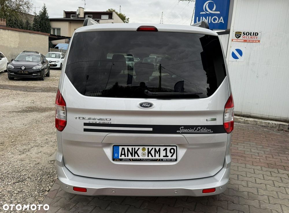 Ford Tourneo Courier 1.0 EcoBoost S&S Titanium - 4