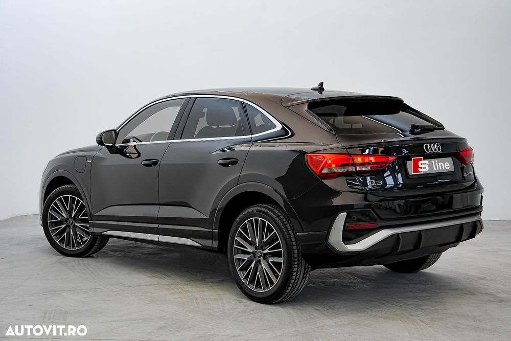 Audi Q3 45 TFSIe S tronic S line - 4