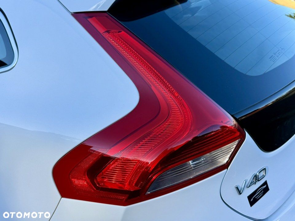 Volvo V40 T3 Summum - 10