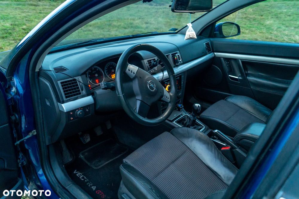 Opel Vectra 1.9 CDTI Sport / GTS - 24