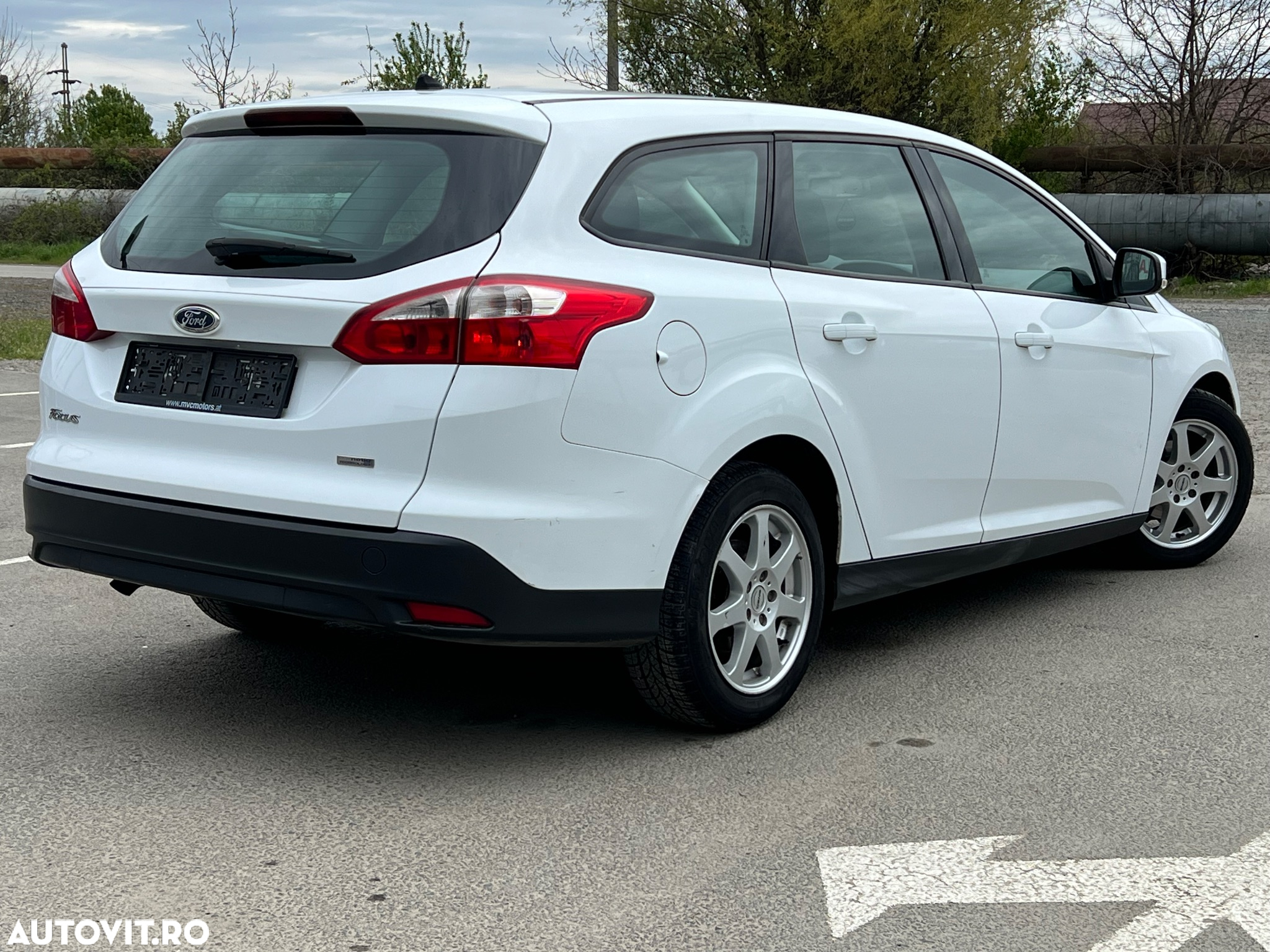 Ford Focus 1.6 TDCI DPF Ambiente - 4