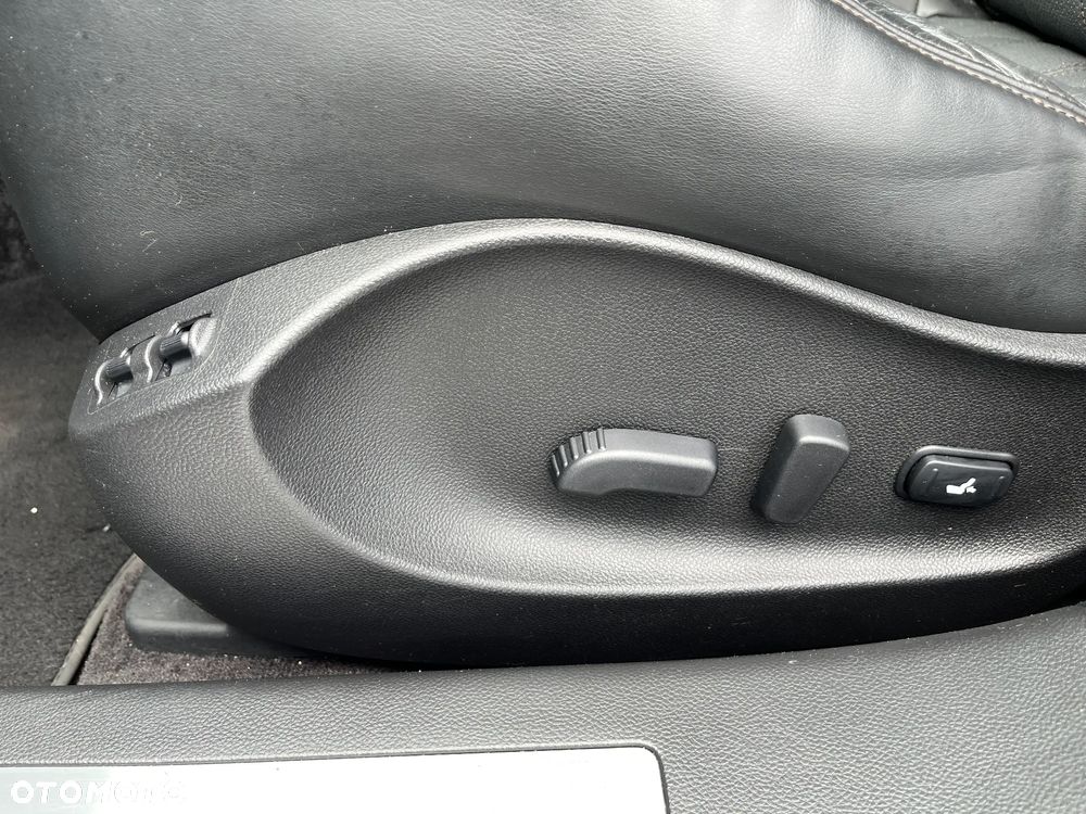 Infiniti QX70 3.0d S - 28