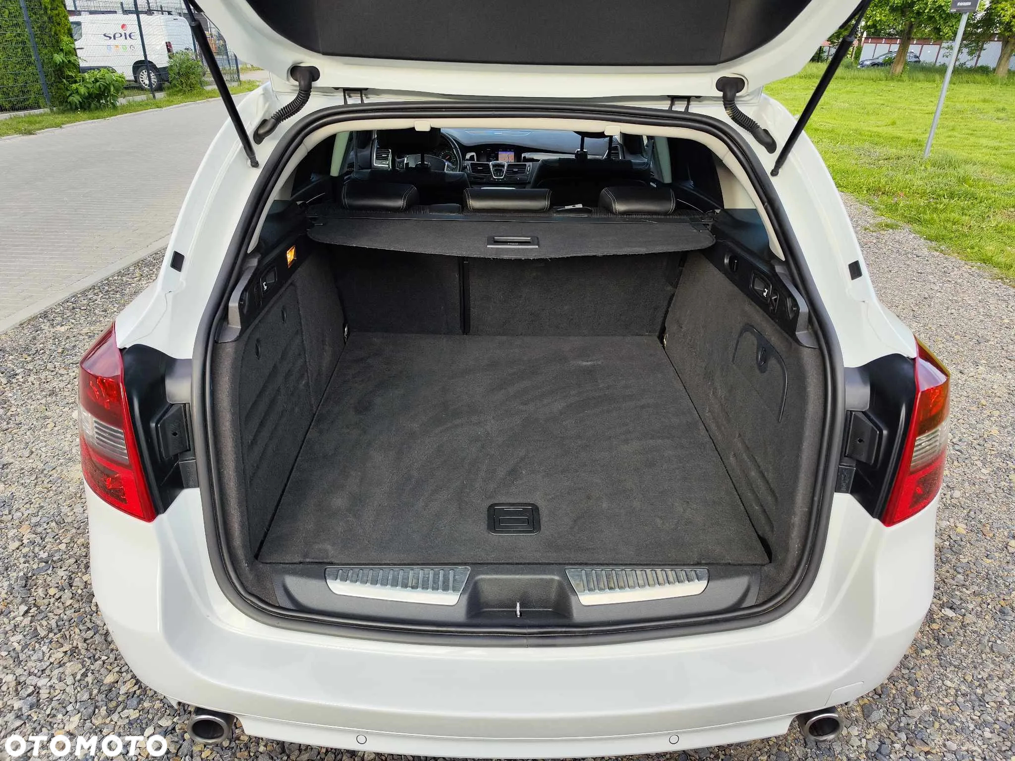 Renault Laguna Grandtour dCi 110 FAP EDC Bose Edition - 16