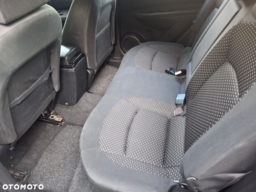 Nissan Qashqai 2.0 dCi 4 x 4 DPF acenta - 36