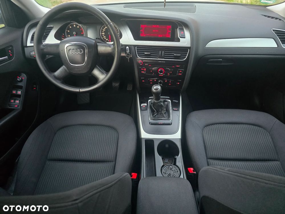 Audi A4 Limousine 2.0 TFSI Attraction - 32