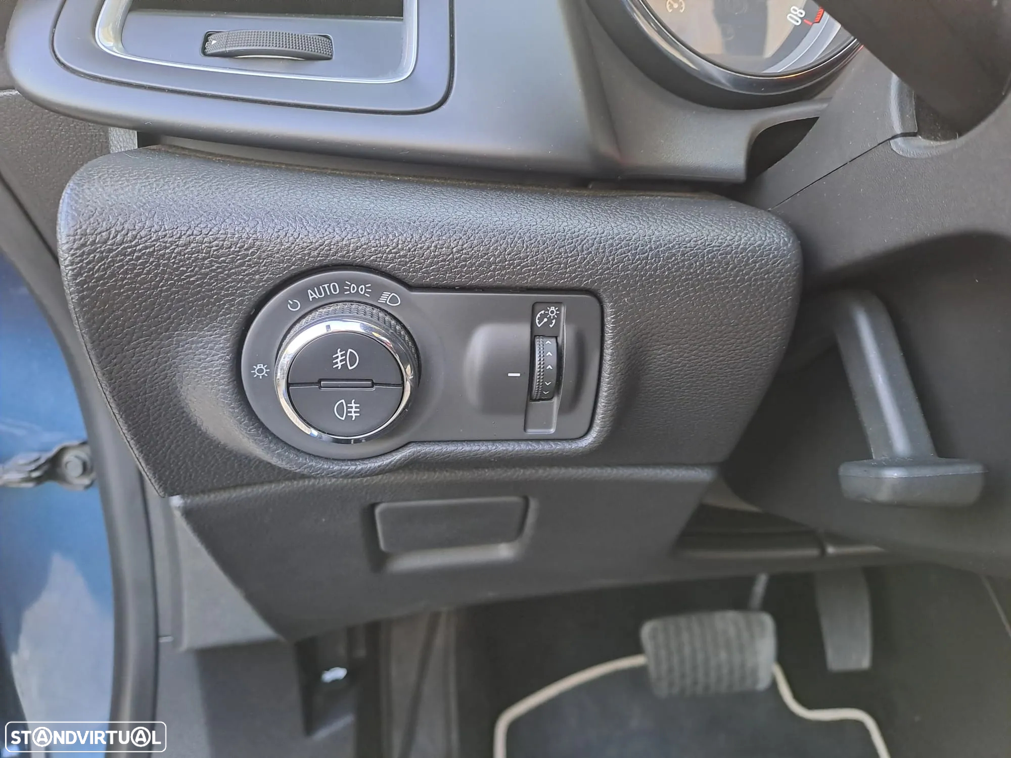 Opel Cascada 1.6 SIDI Turbo Auto Innovation - 28