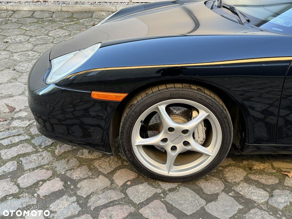 Porsche 911 Carrera 4 Cabrio - 21