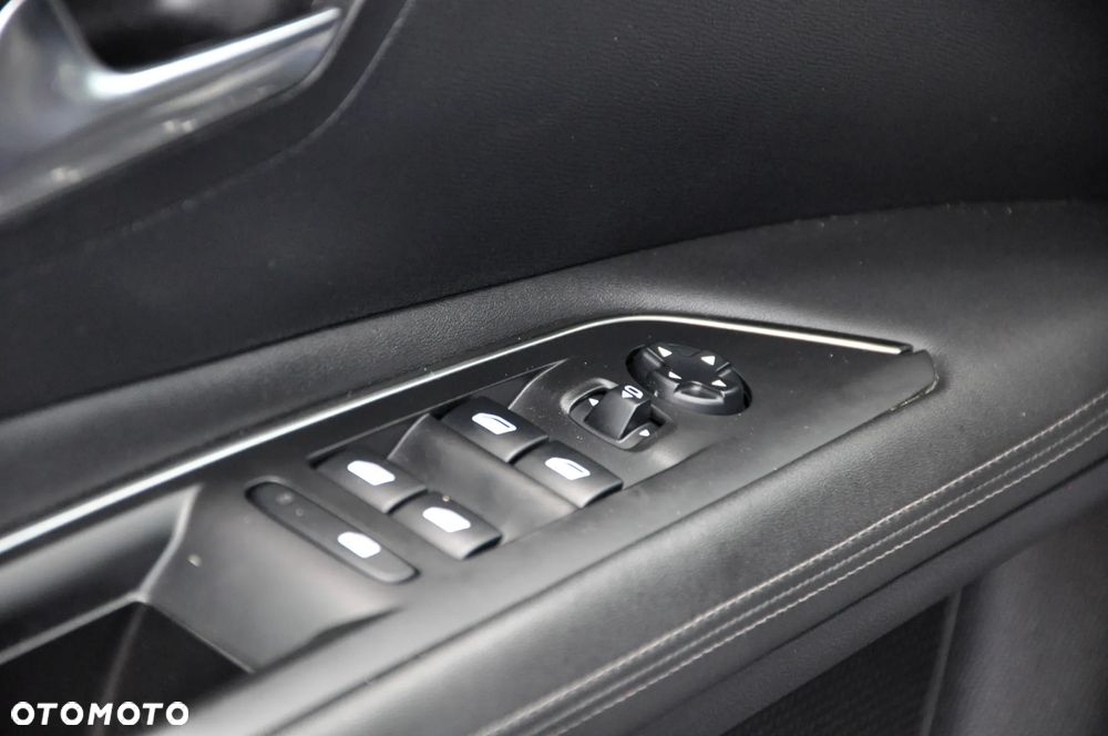 Peugeot 3008 BlueHDi 130 Stop & Start Allure - 28