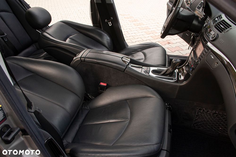 Mercedes-Benz Klasa E 500 7G-TRONIC Avantgarde - 21