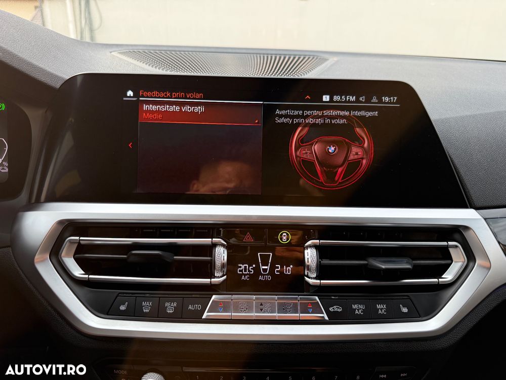 BMW Seria 3 330e Aut. M Sport - 35