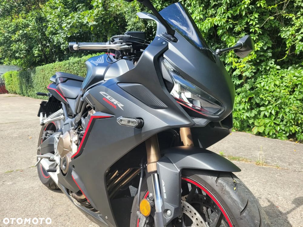 Honda CBR - 3