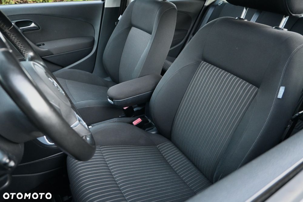 Volkswagen Polo 1.6 TDI Highline - 26