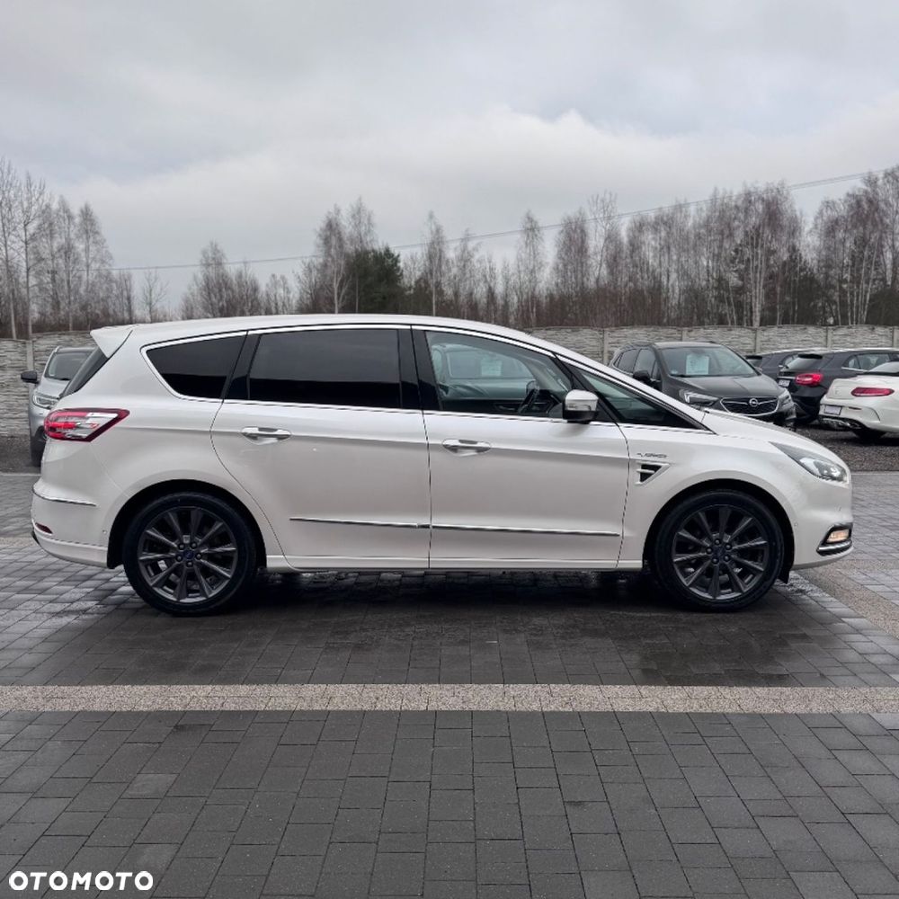 Ford S-Max - 13