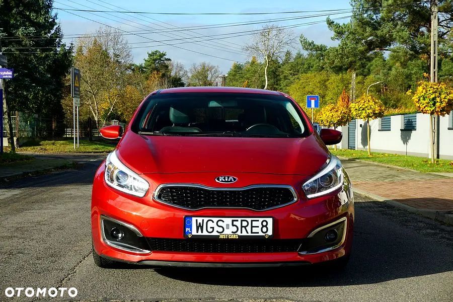 Kia ProCeed - 15