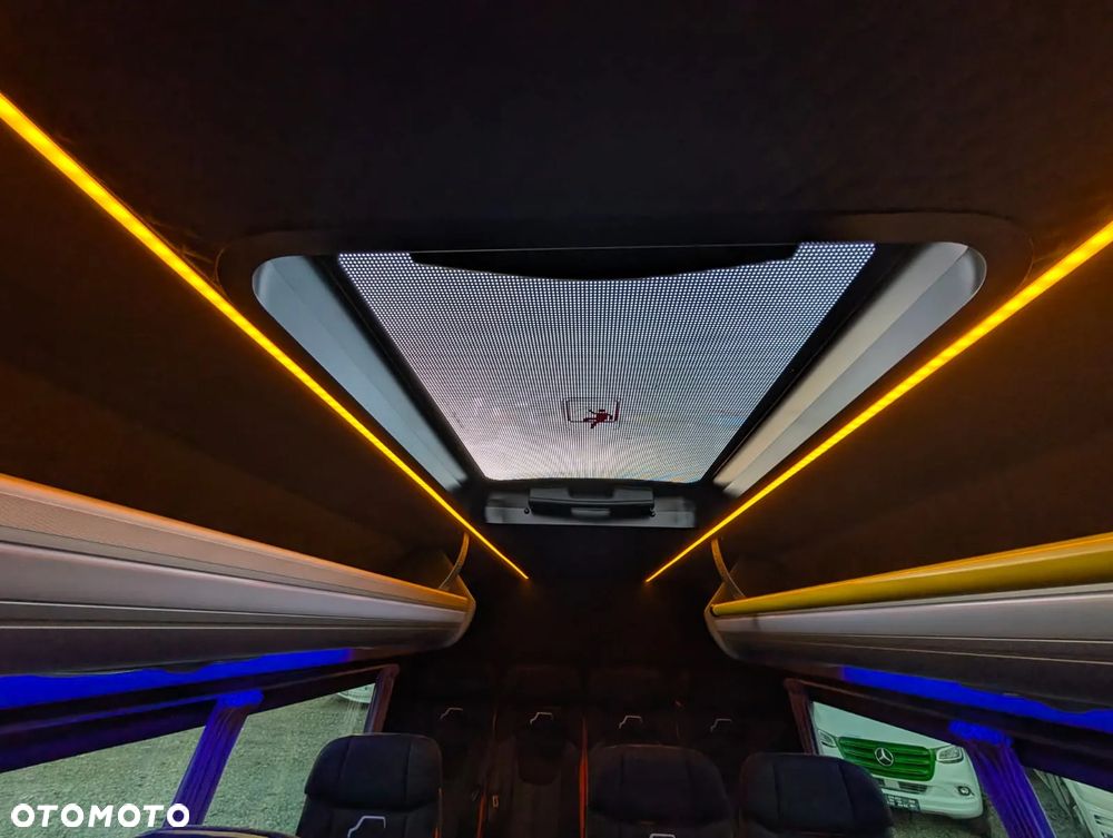 Mercedes-Benz Sprinter 519 - 25