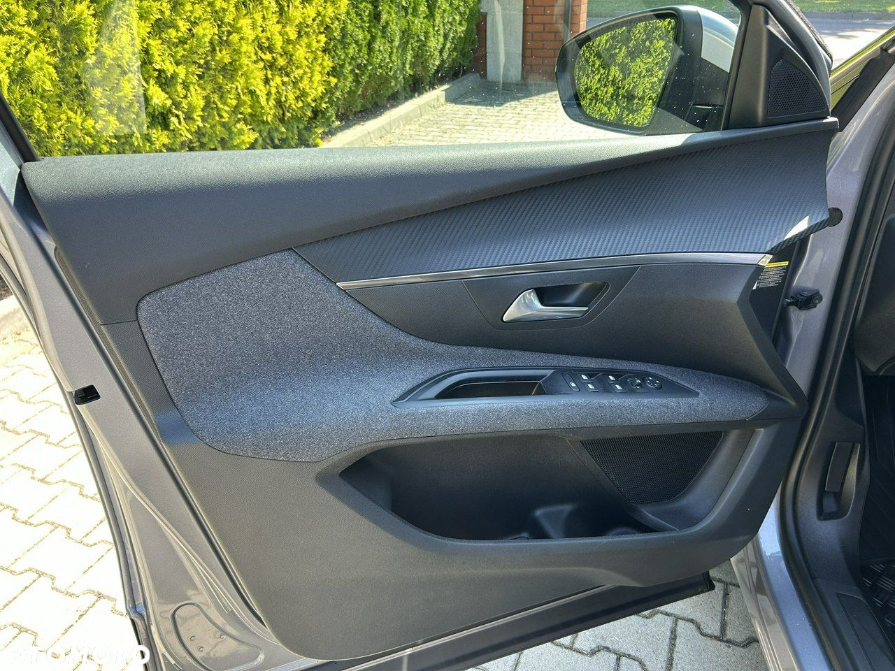 Peugeot 5008 BlueHDI 130 EAT8 Allure - 29