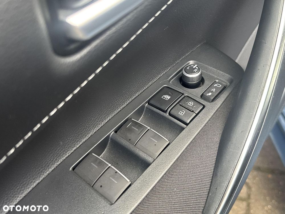 Toyota Corolla 2.0 Hybrid Comfort - 15