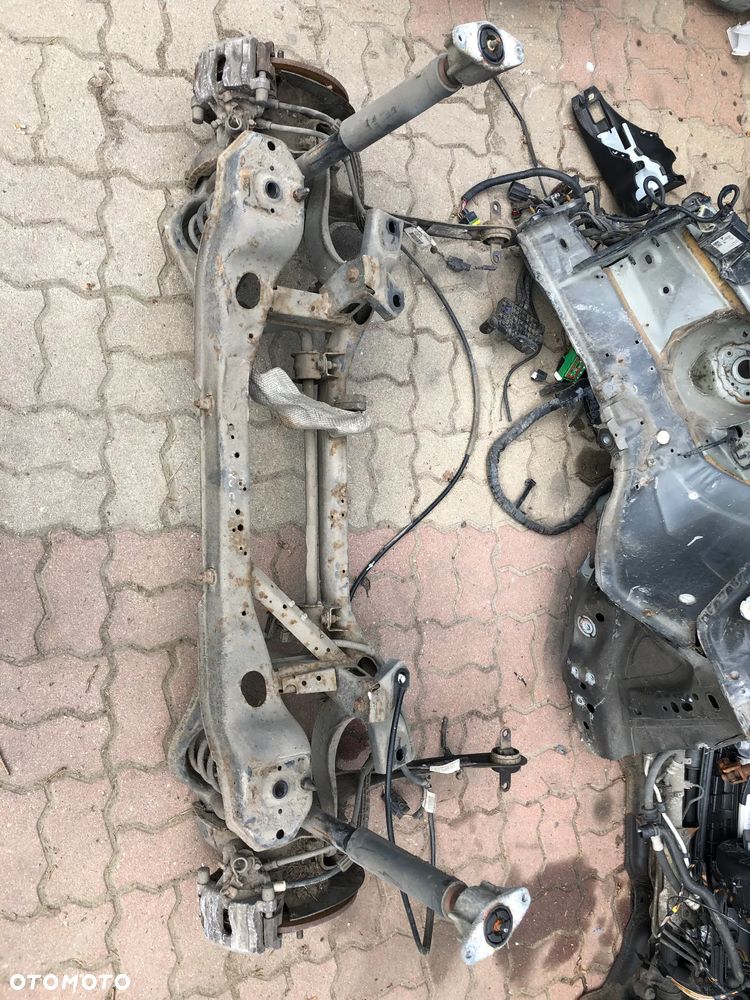 volvo c30 lift cwiartka blotnik tyl inne roleta belka tyl