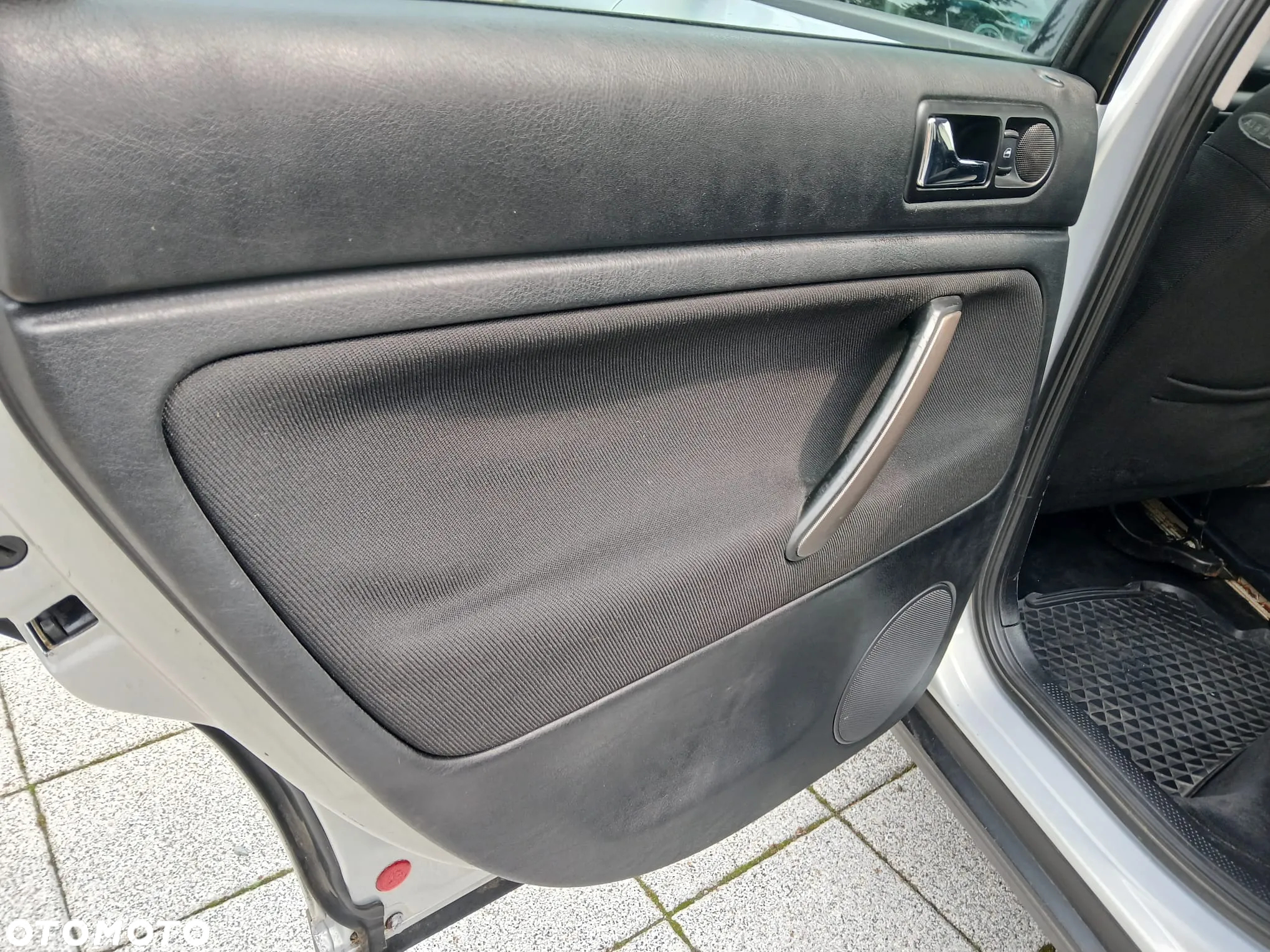 Volkswagen Passat 1.6 Trendline - 16