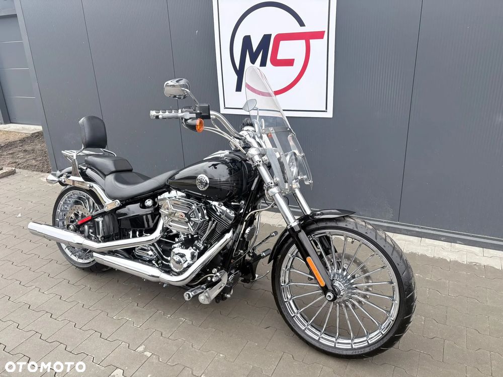 Harley-Davidson Softail Breakout - 2