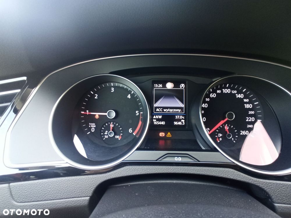 Volkswagen Passat - 18