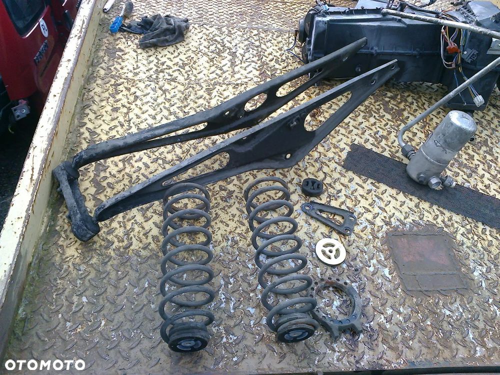 Volvo 740 940 silnik 2,3 skrzynia drzwi błotniki fotele lampy zawieszenie - 36