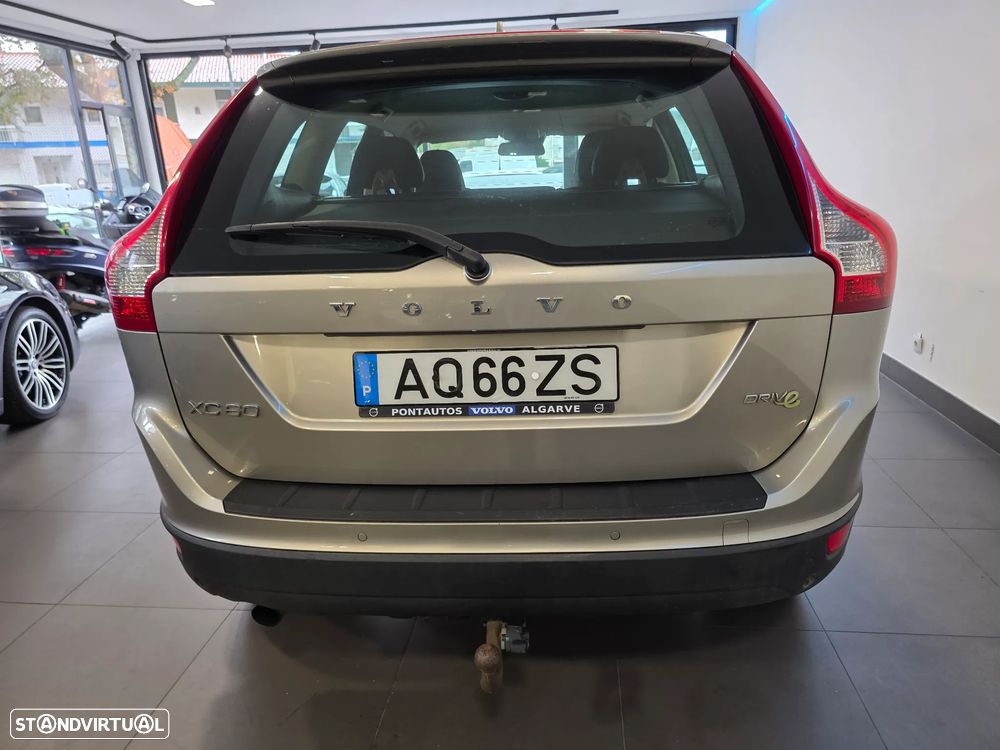 Volvo XC 60 DRIVe Momentum - 4