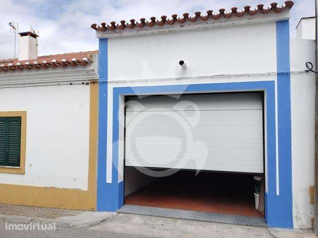 Moradia T4 Totalmente Renovada - Grande imagem: 2/28