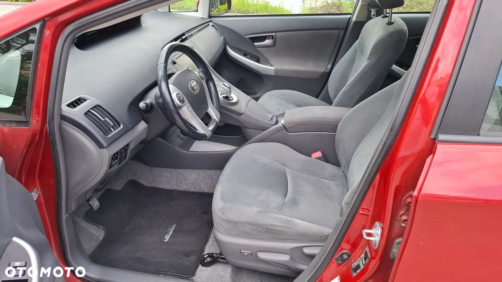 Toyota Prius (Hybrid) Comfort - 9
